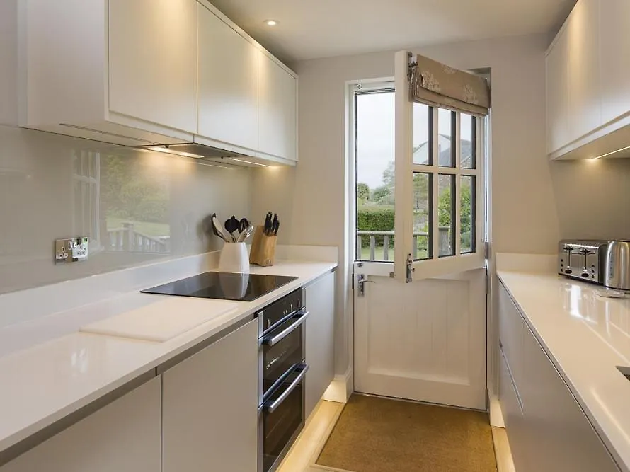4 Keeper's Cottage, Hillfield Village *