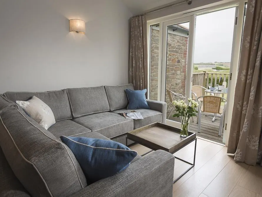 4 Keeper's Cottage, Hillfield Village Holiday home