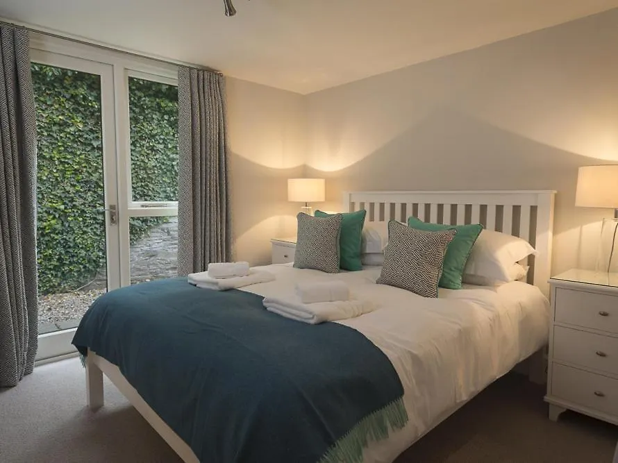 4 Keeper's Cottage, Hillfield Village