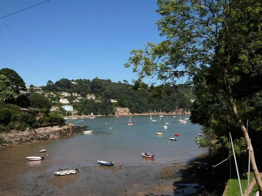 8 The Pottery Dartmouth