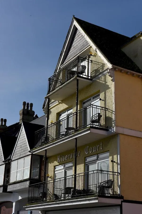 Riverside 3 Apartment Dartmouth