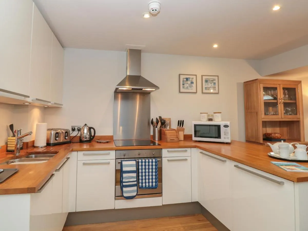 Apartment 42 Dart Marina