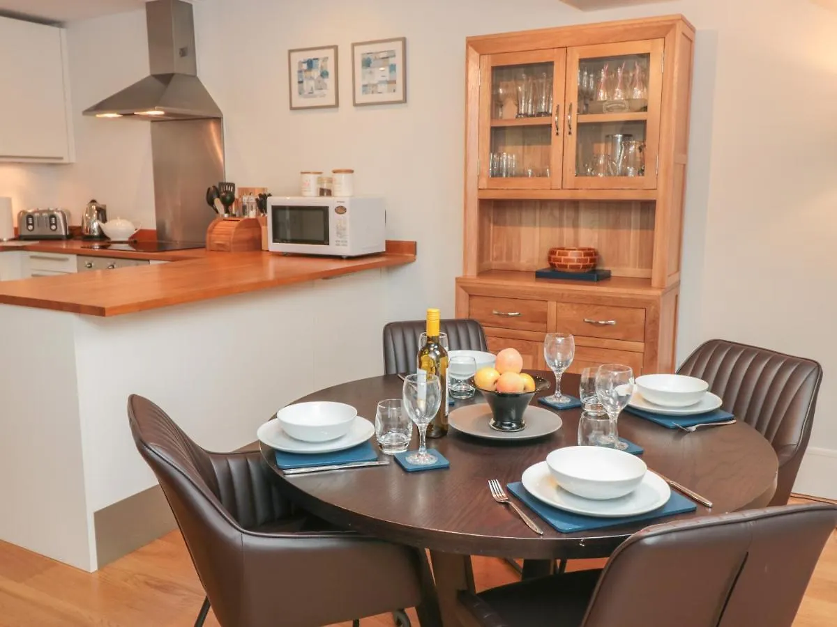 Apartment 42 Dart Marina Dartmouth