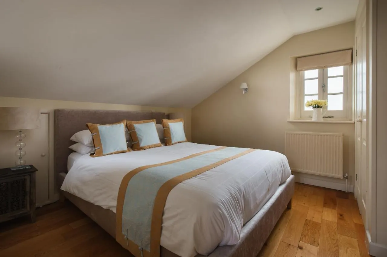 Barton House 5*