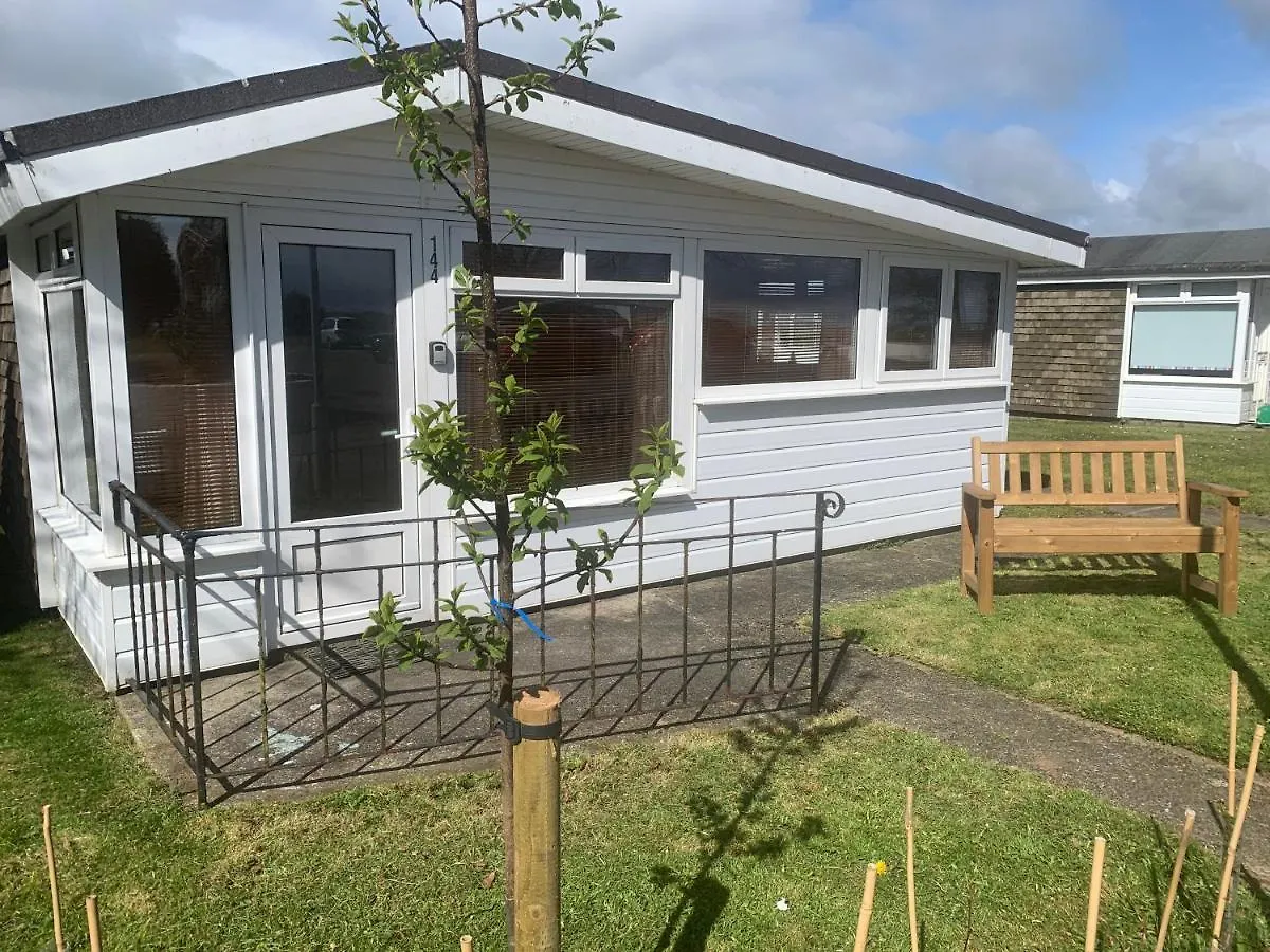 2 Bed Detached Number 144 度假居
