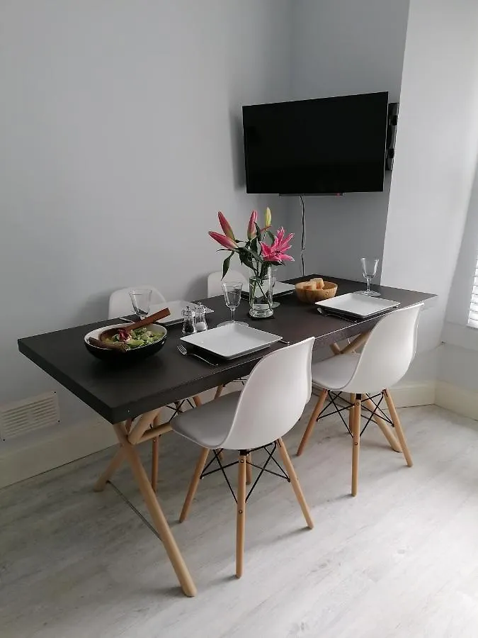 Dart Retreat Apartment *