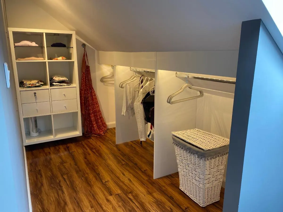펜션 Beautiful 5 Bedroom, Amazing Water & Valley Views *