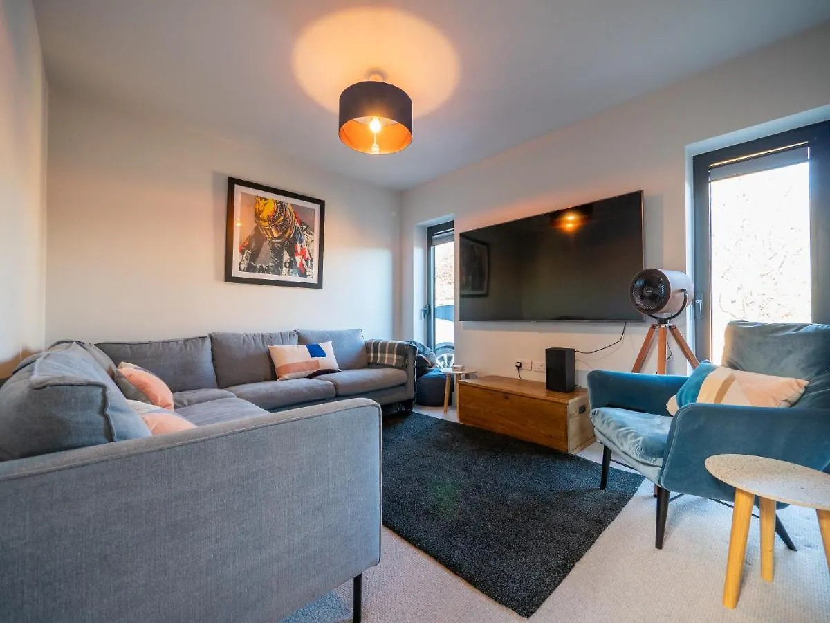 Luxury Detached House On Redwalls, Hébergement de vacances