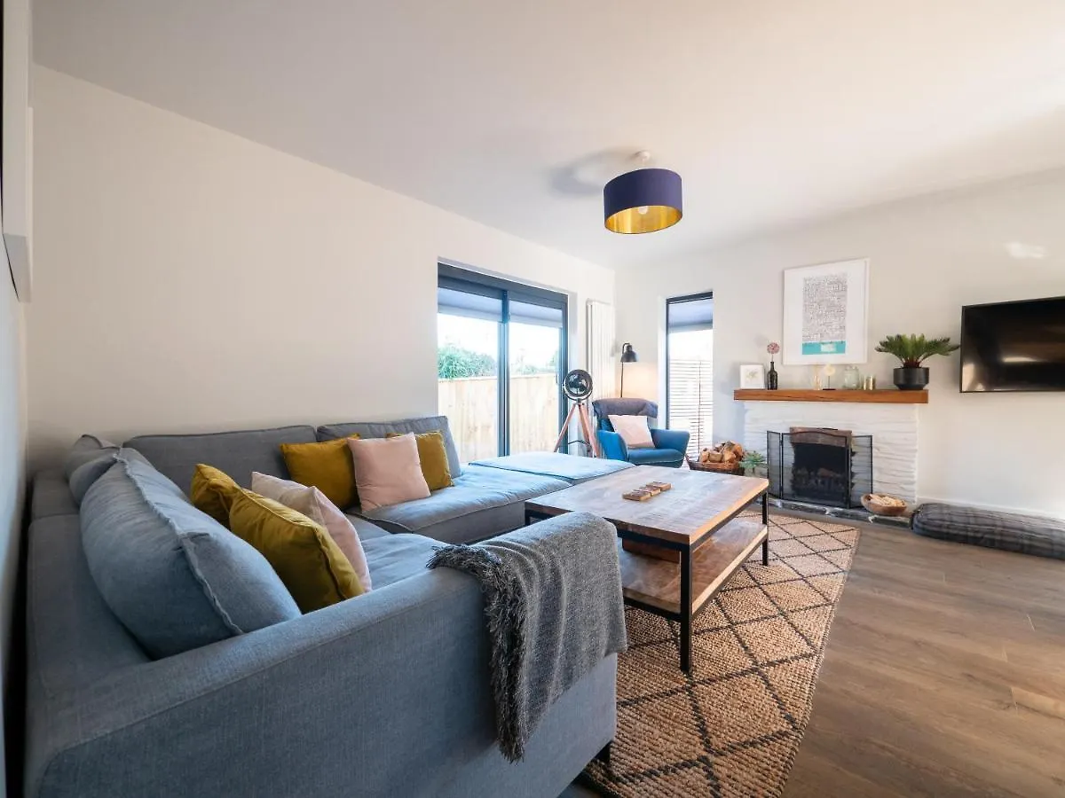 Hébergement de vacances Luxury Detached House On Redwalls,