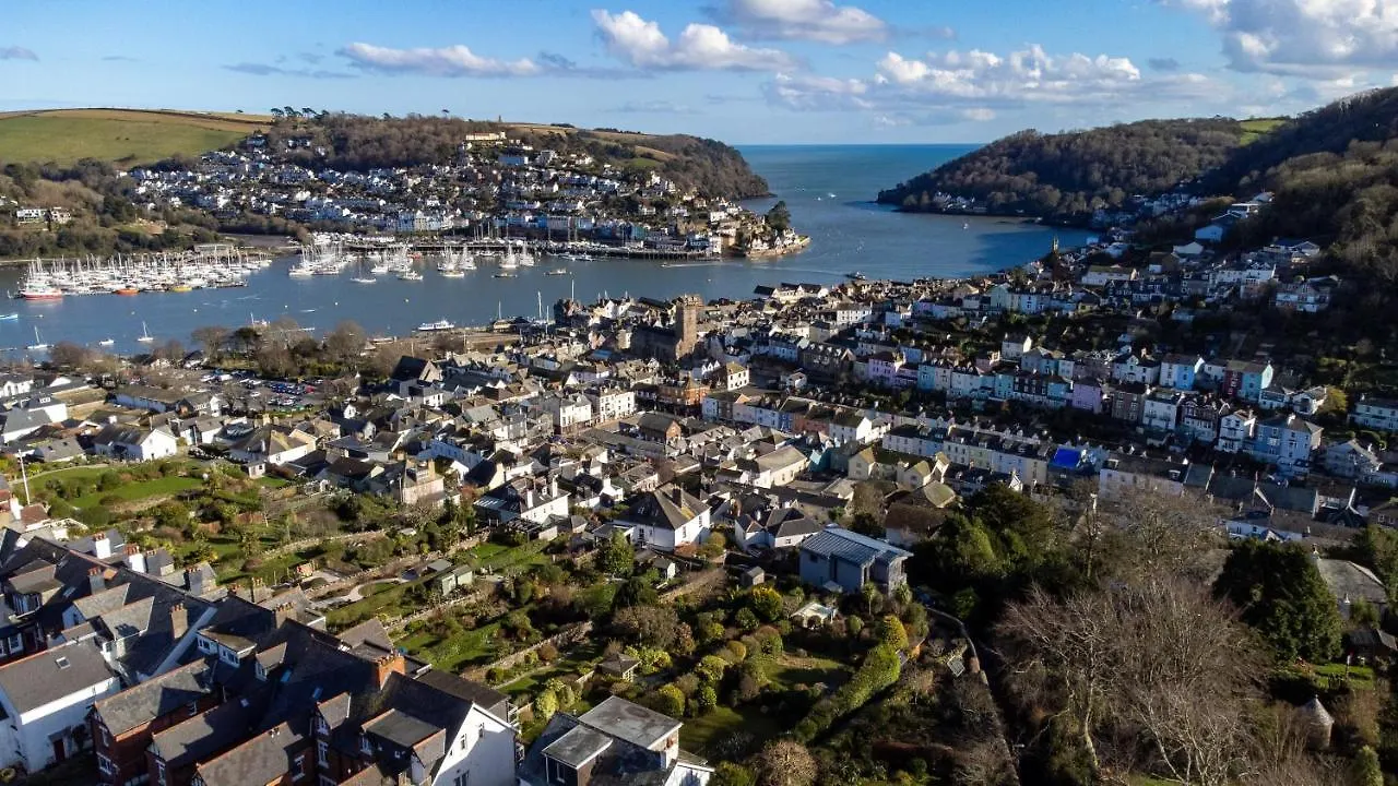 Luxury Detached House On Redwalls, Hébergement de vacances Dartmouth