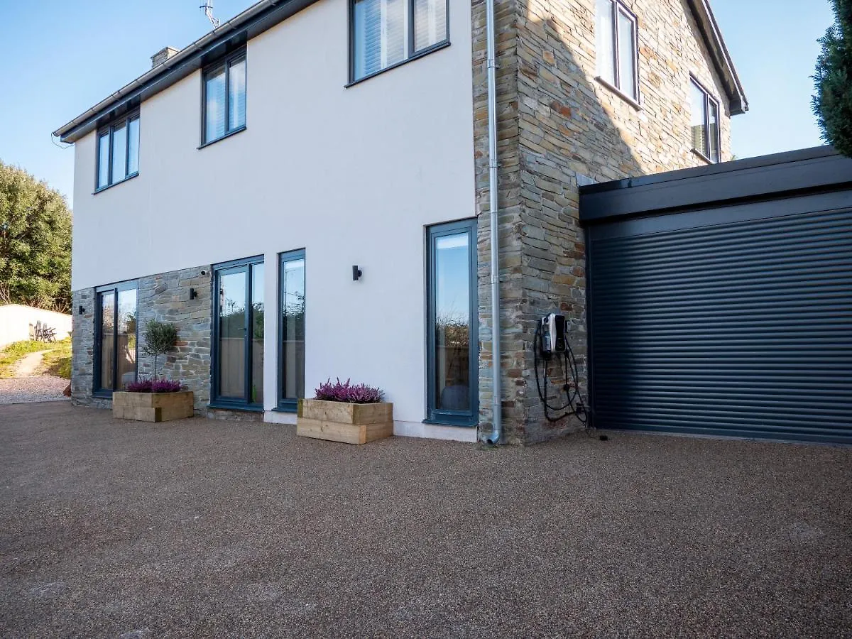 Luxury Detached House On Redwalls, Hébergement de vacances Dartmouth