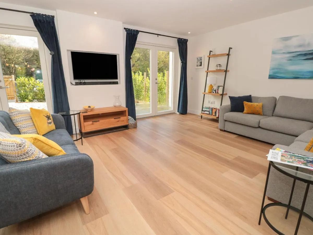4 Court Terrace, Hillfield Village Tatil Evi Dartmouth