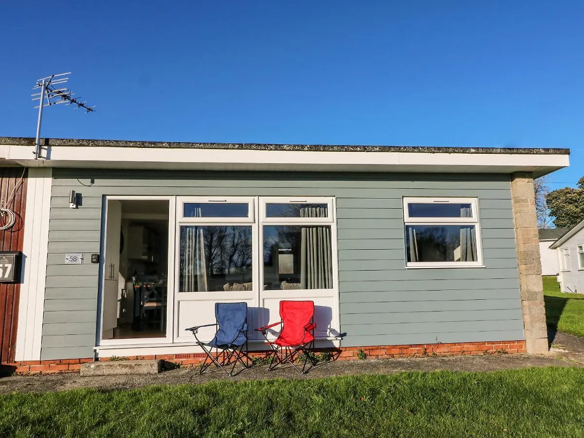 Holiday home Beachcomber Dartmouth