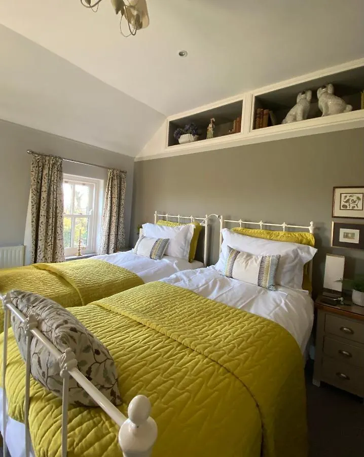 Downton Country And; Self Catering * Dartmouth