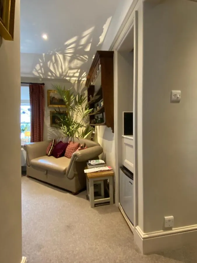 Downton Country And; Self Catering Dartmouth