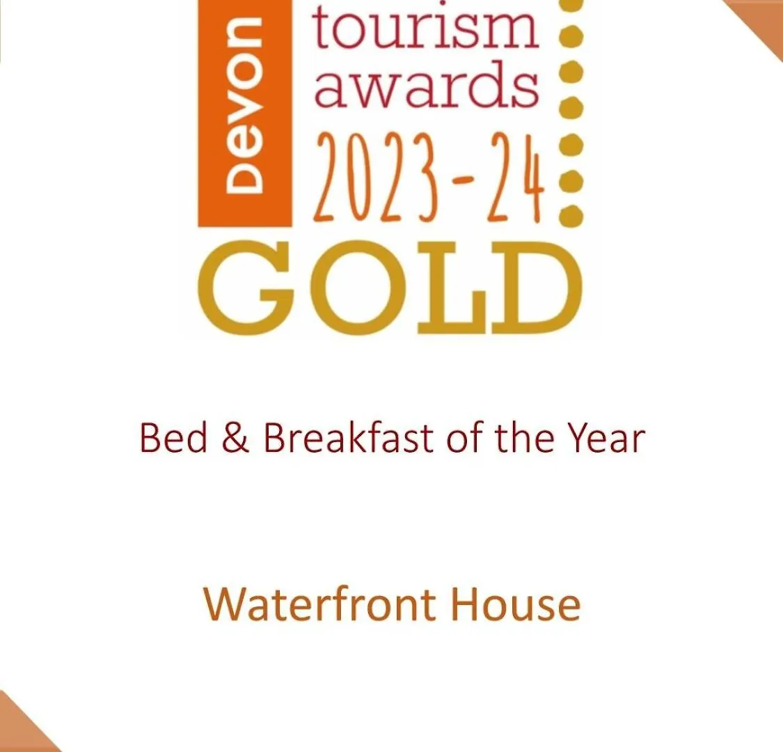 Waterfront House 5*