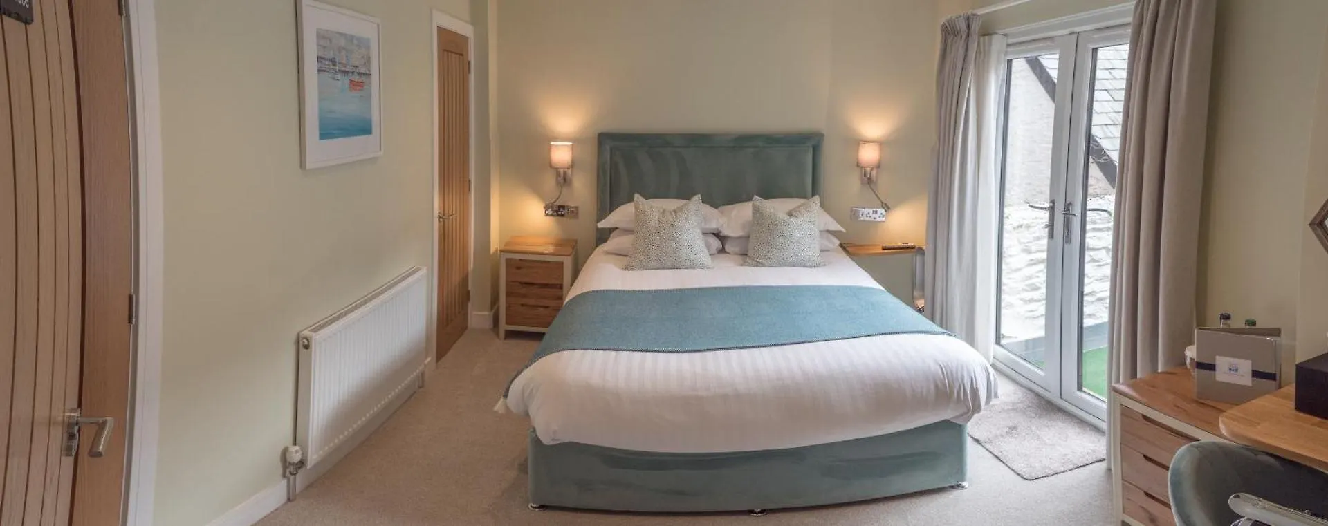 Waterfront House 5*