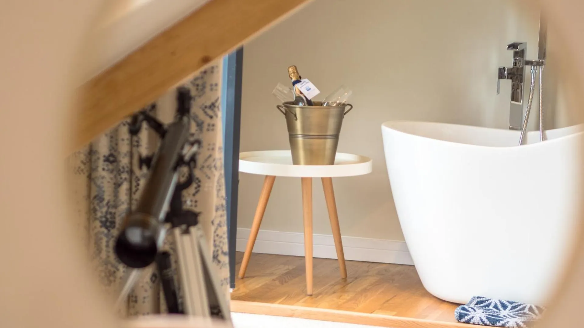 Waterfront House 5* Dartmouth