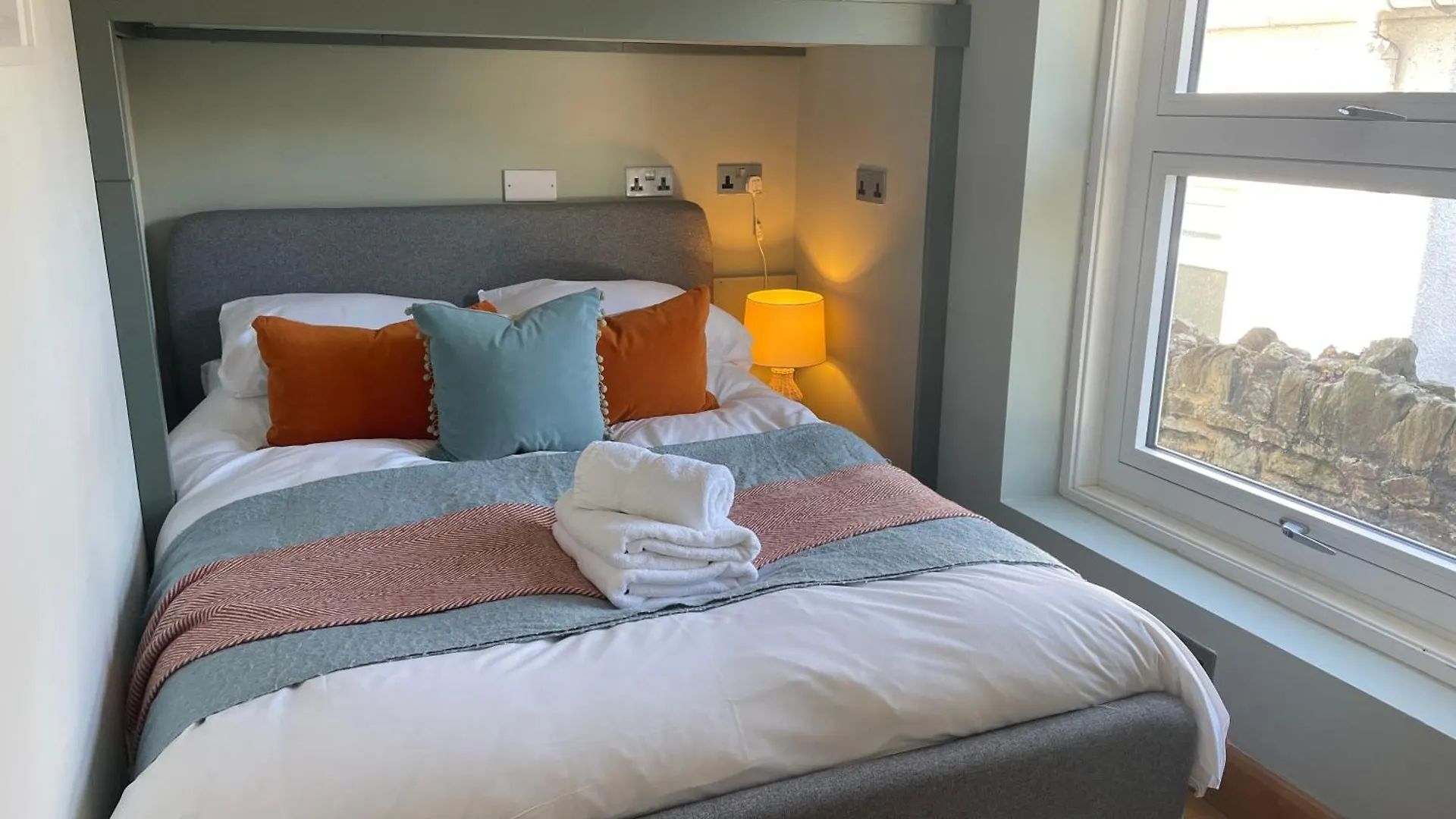 Just B -town Centre, 2 X Double Bedroom Garden - 55