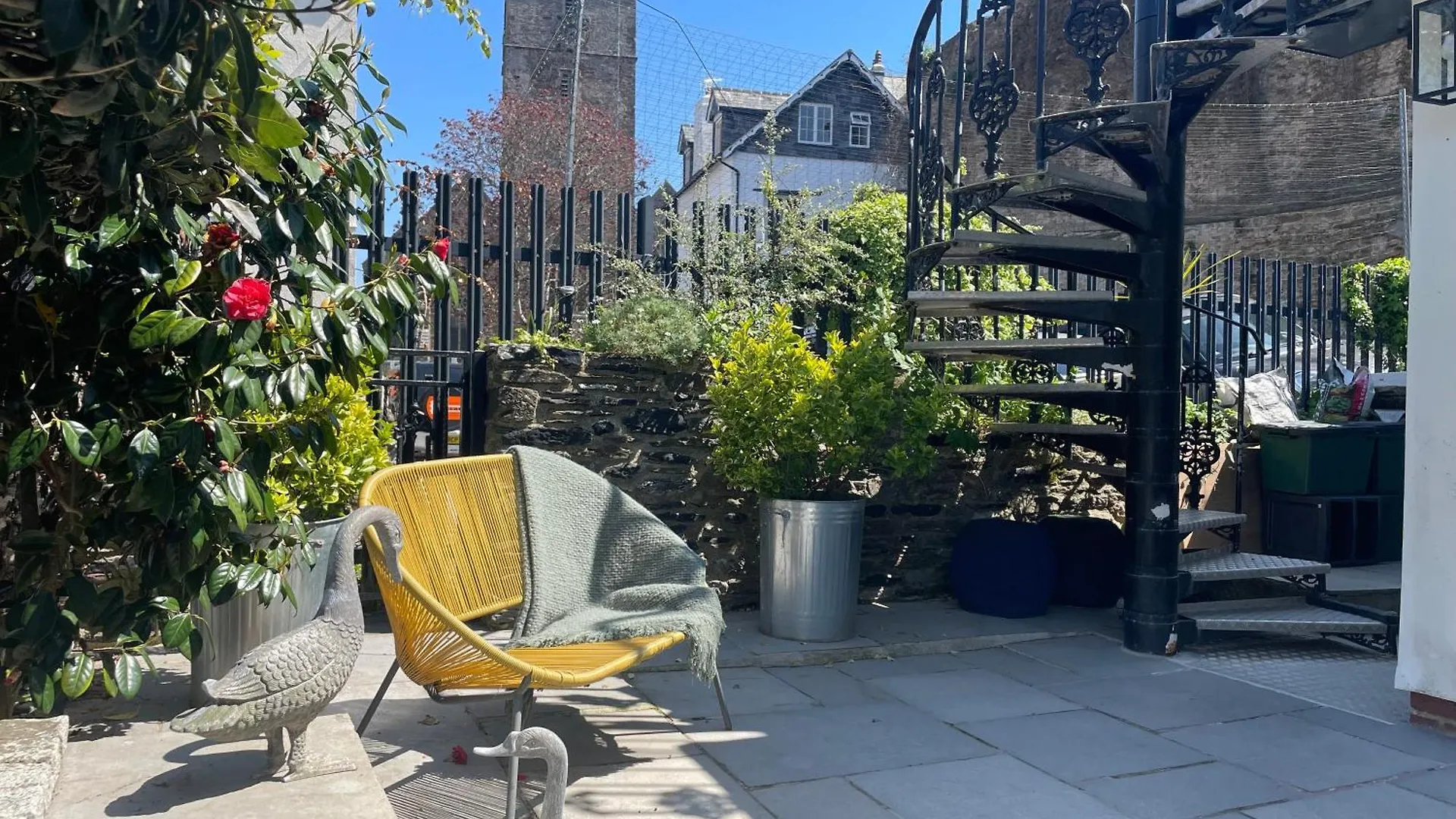 Just B -town Centre, 2 X Double Bedroom Garden - 55