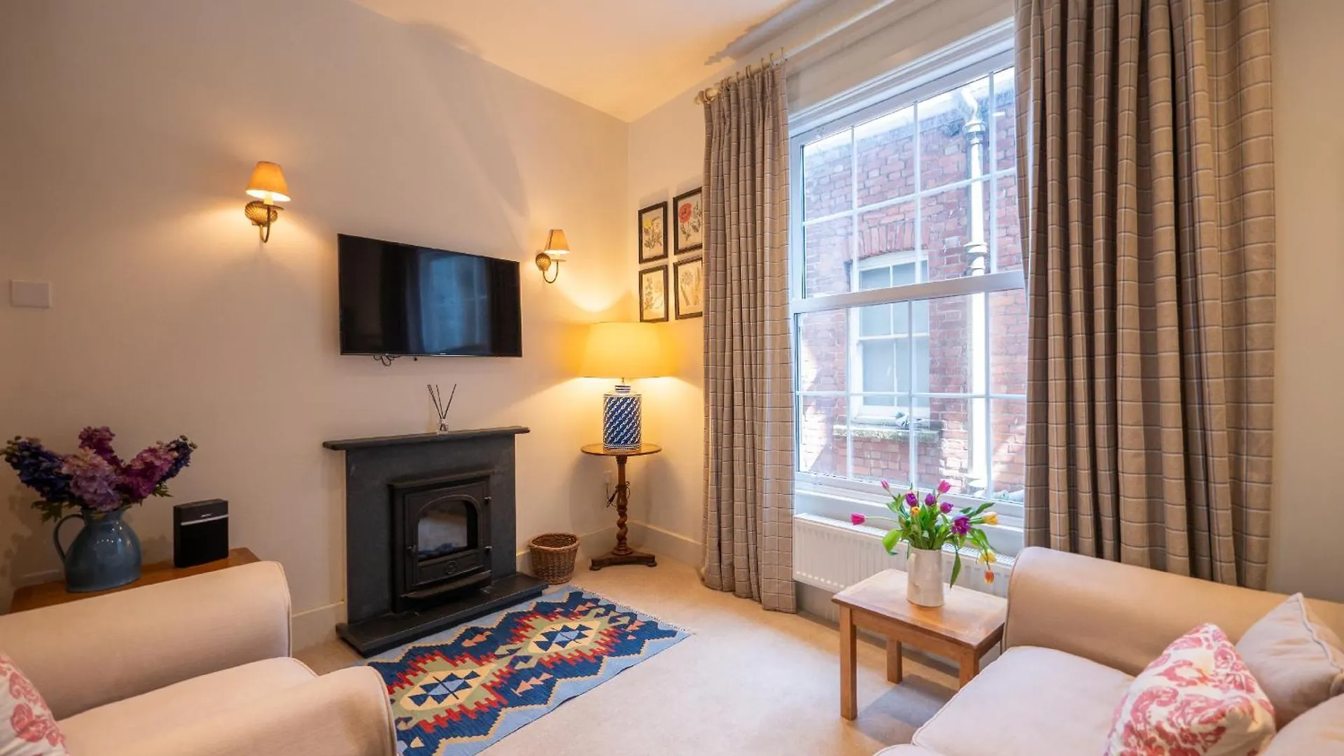 Elegant Couples' Escape In