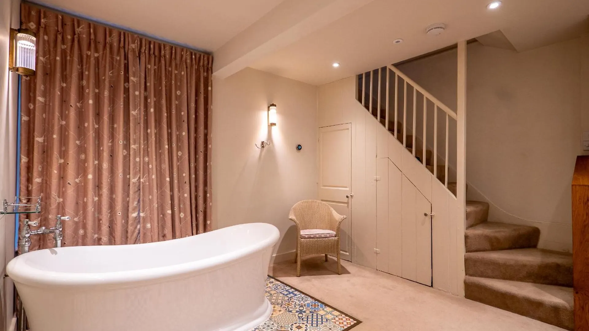 Апартаменты Elegant Couples' Escape In